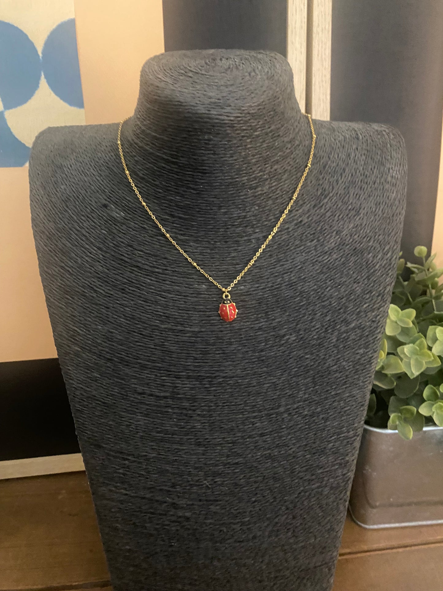 COLLANA CON CIONDOLO COCCINELLA